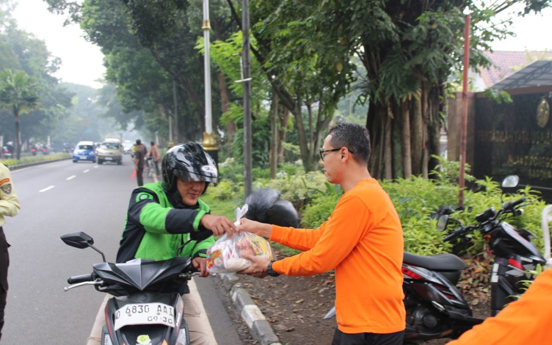 Aksi Nyata Kepedulian! PTUN Bandung Gelar Bakti Sosial dalam Rangka HUT IKAHI