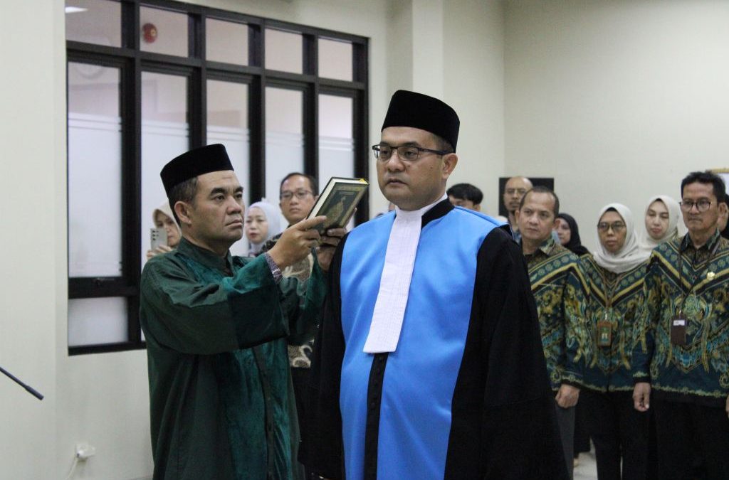 Wakil Ketua PTUN Bandung Resmi Dilantik, Siap Perkuat Kepemimpinan dan Tingkatkan Kinerja Peradilan